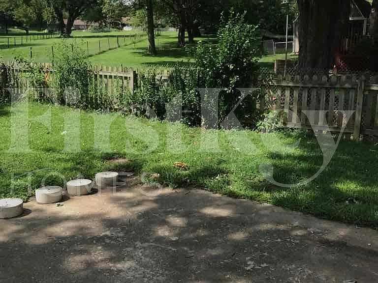 5436 Woodson Rd — Photo 16
