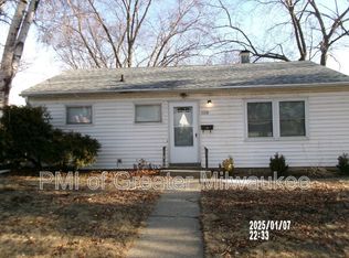 7308 W Tallmadge Pl, Milwaukee, WI 53218
