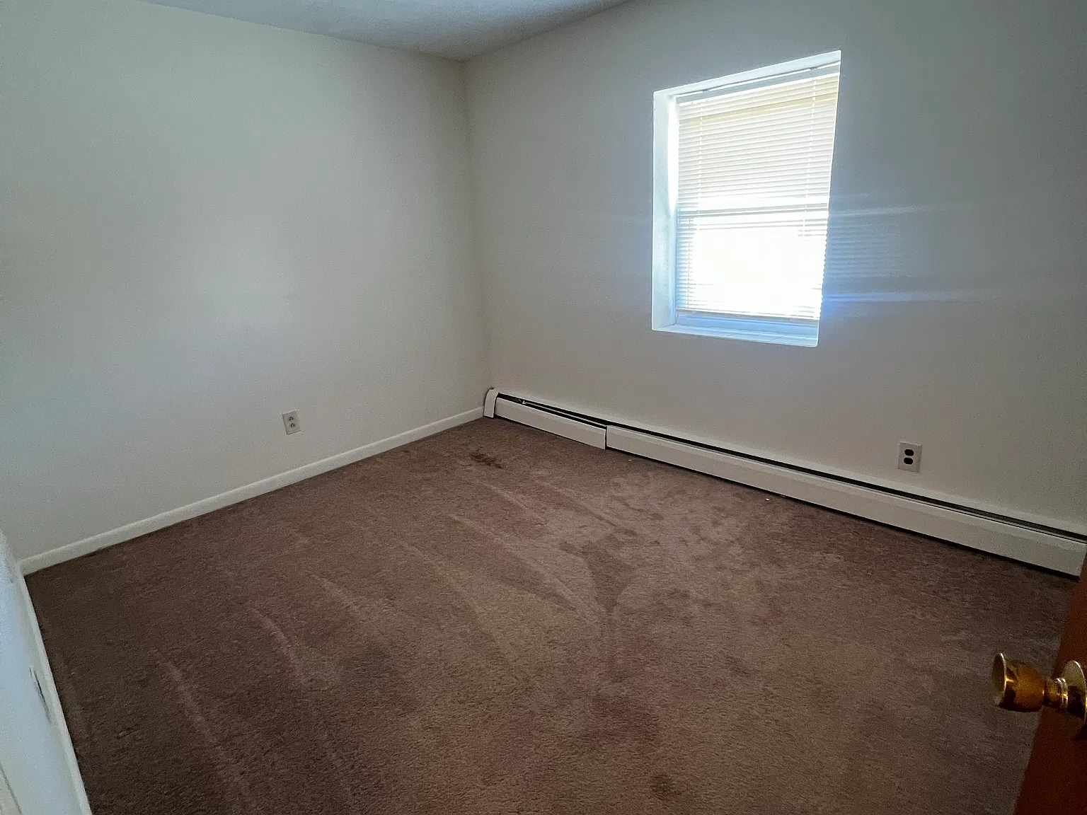 2 bed, 9999 sqft, $2,350 — Photo 3