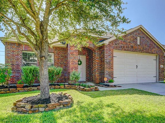 2nd image of 15523 Huddleston Dr
