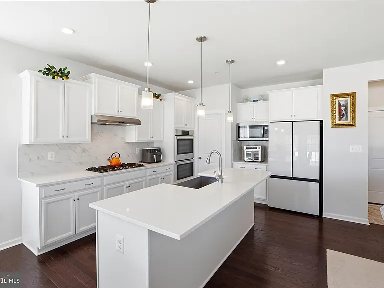 6702 Savannah Dr — Photo 20
