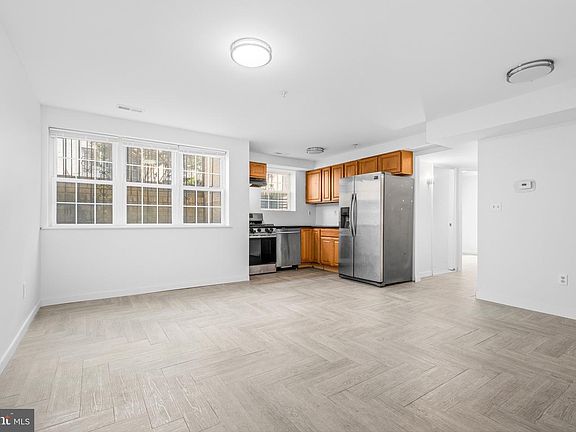 3rd image of 3221 8th St SE APT 1