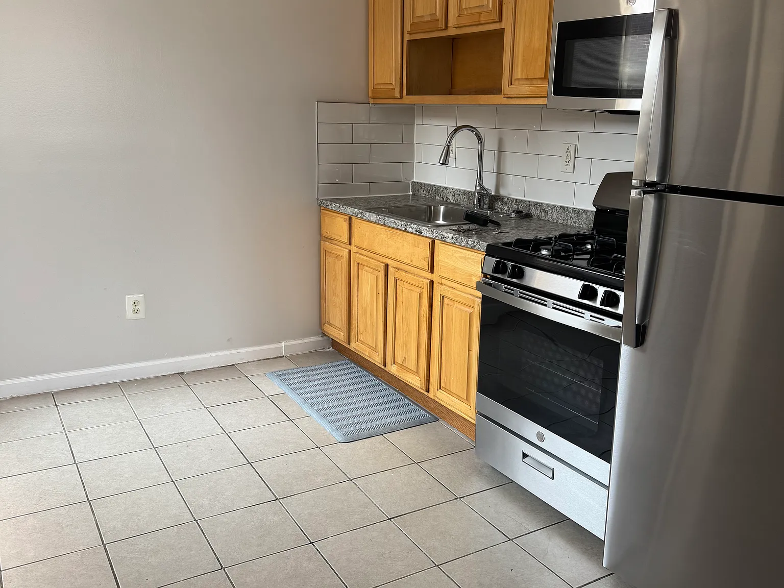 2 bed, $2,100 — Photo 2