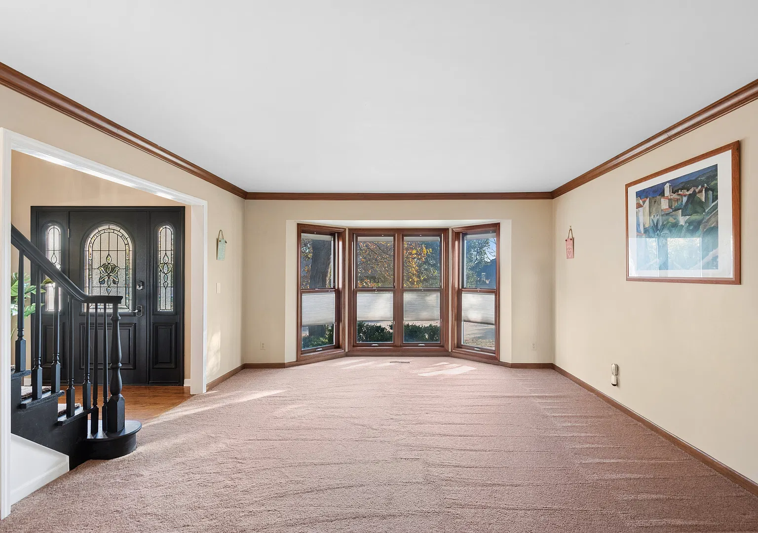 4 bed, 2.5 bath, 2892 sqft, $5,000 — Photo 2