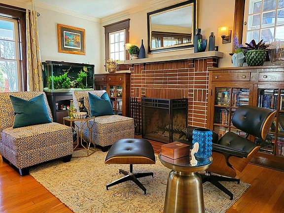 Fireplace Sitting Area