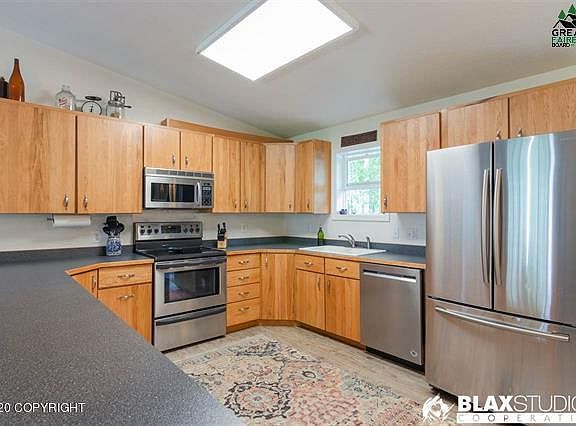 5th image of 4461 Stanford Dr