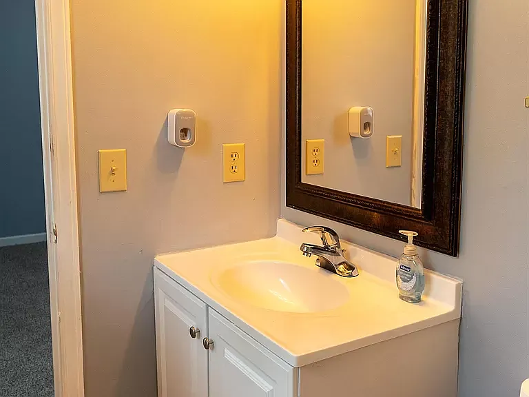 725 E Cardinal Dr — Photo 27