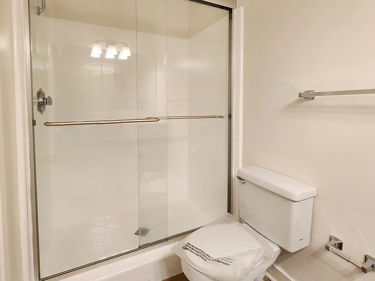 12415 Pacific Ave #7 — Photo 12