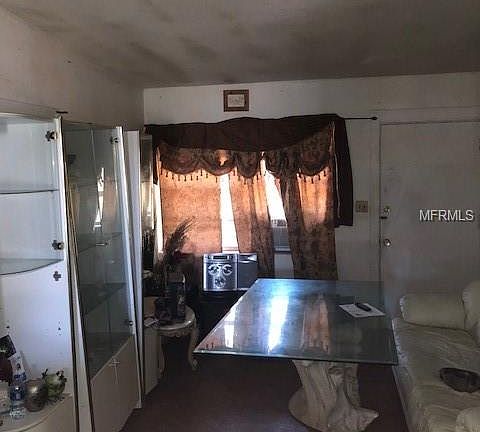 4th image of 410 Buchanon Ct