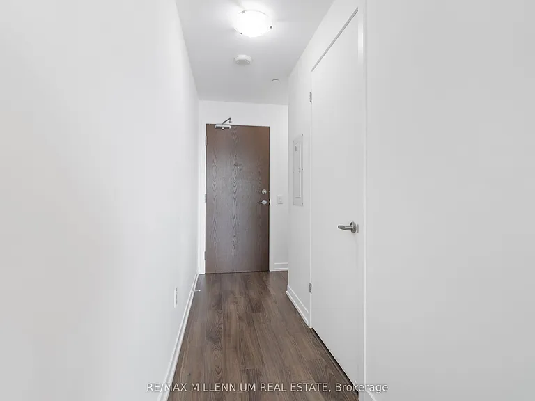 2560 Eglinton Ave W #609 — Photo 11