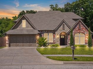 3426 W Edgewater Pl, Broken Arrow, OK 74012