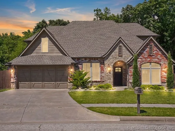 3426 W Edgewater Pl, Broken Arrow, OK 74012