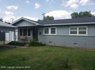 2113 Jackson Dr, Perryton, TX 79070