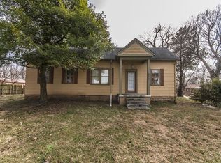 1430 W Mount Vernon St, Springfield, MO 65806