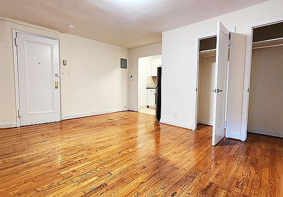 4th image of 131 Joralemon St APT 1