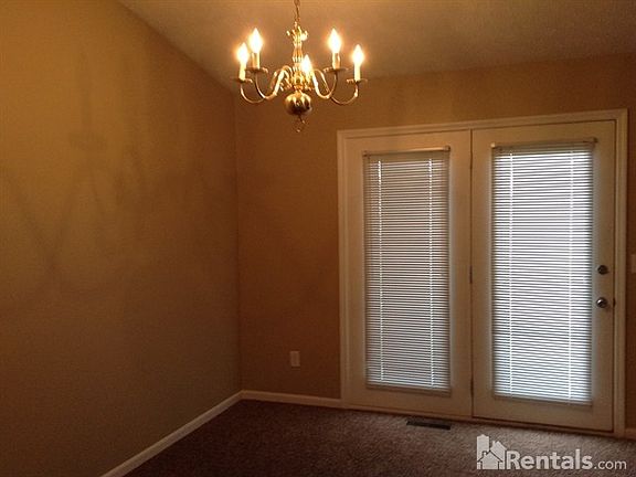 5th image of 1845 Harris Ln