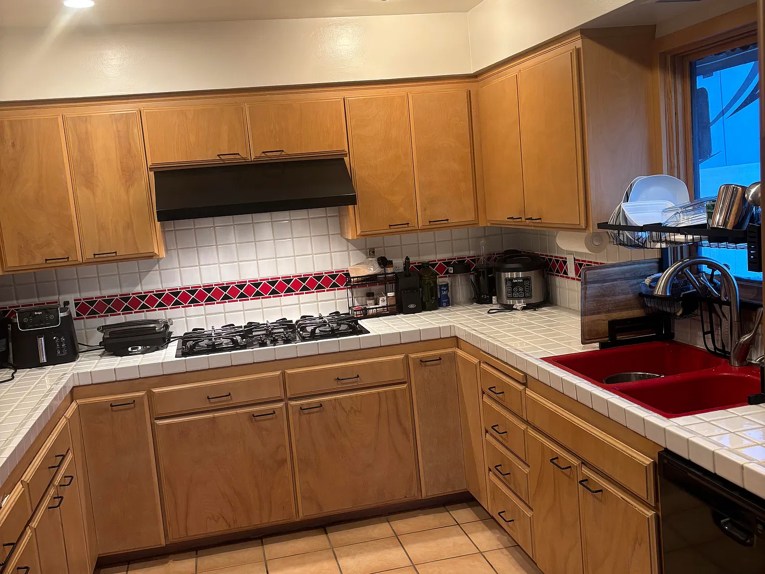 3 bed, 1625 sqft, $1,900 — Photo 3