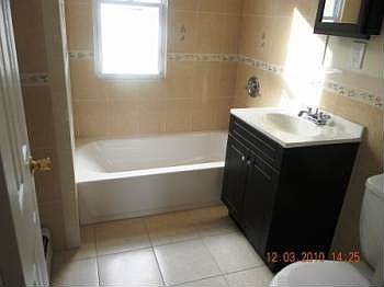 4th image of 9538 132nd St