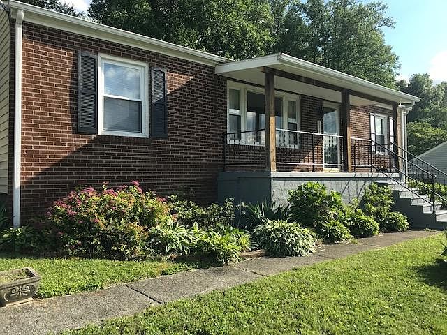 1st image of 1377 Byrd Cir
