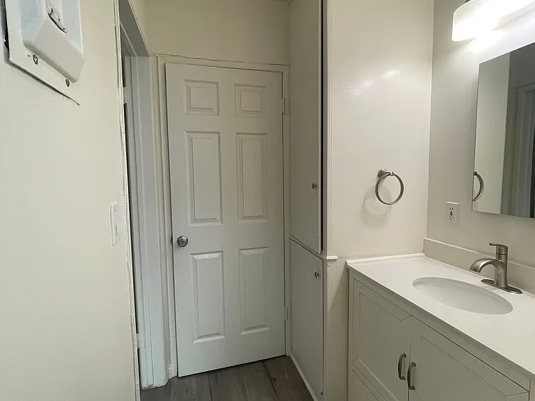 943 N Louise St #3 — Photo 10
