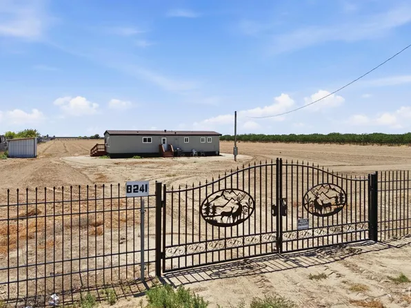 8241 Avenue 28, Earlimart, CA 93219