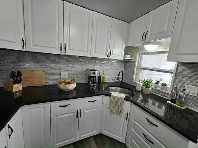 Building Photo - 315 50th Avenue Ter W #42