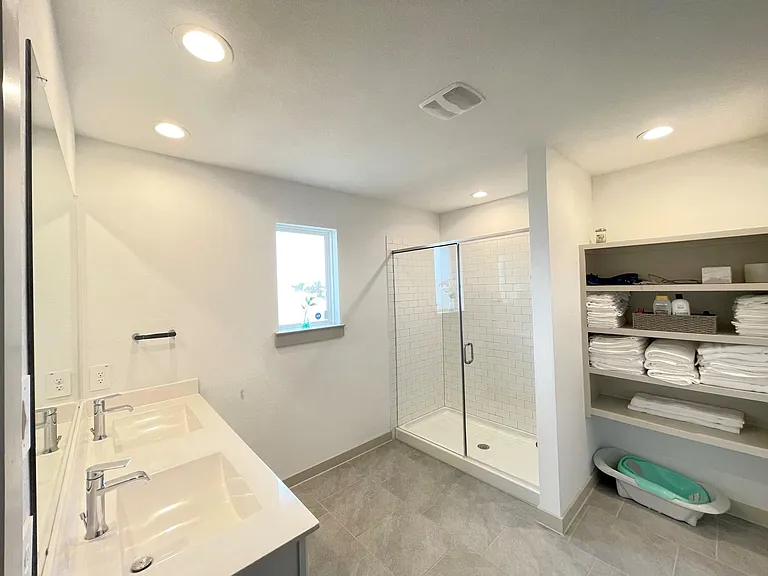 3902 Itzle Island Ct — Photo 41