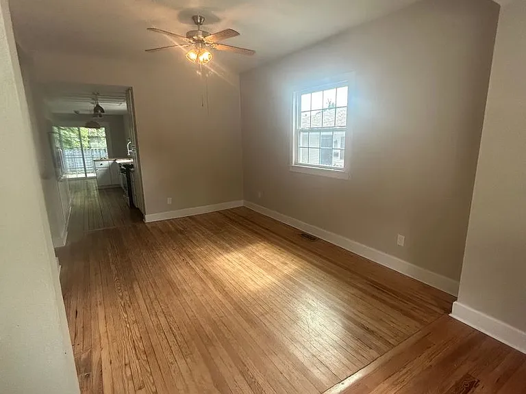318 E Webster St — Photo 5