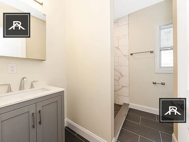 122 Jerome St — Photo 8