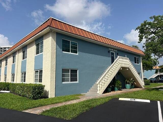 1st image of 124 NE 19th Court #B102