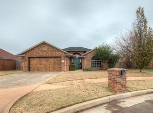 17304 Iron Ln, Edmond, OK 73012