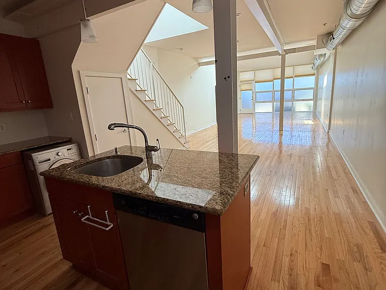 242 Centre St #6 — Photo 18