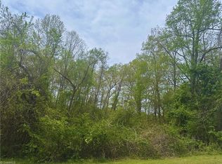 132 White Oak Rd, Thomasville, NC 27360