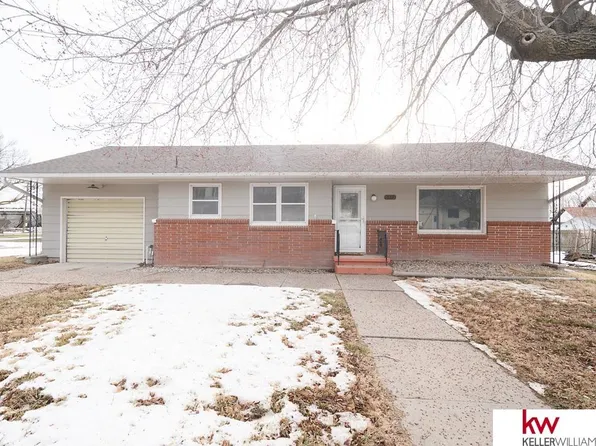 533 S Wheeler St, Nelson, NE 68961