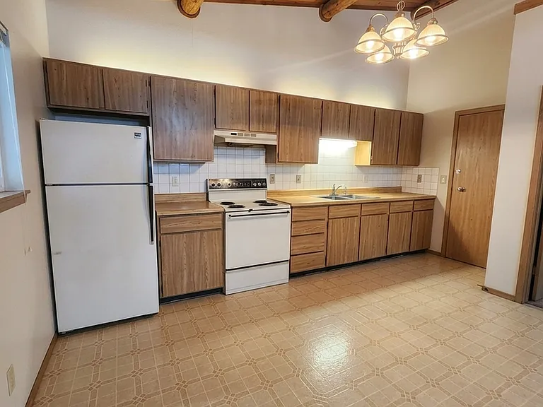 2555 Mission Rd — Photo 28