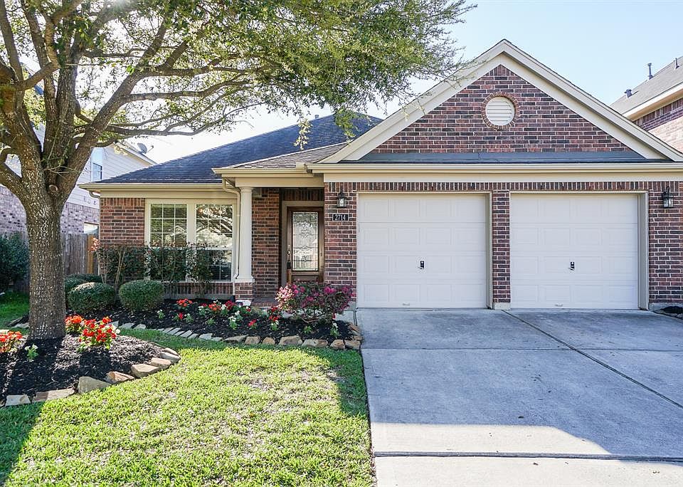 1st image of 2714 Lakecrest Way Dr