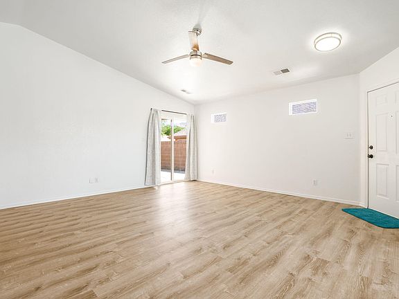 3rd image of 7805 Latir Mesa Rd NW