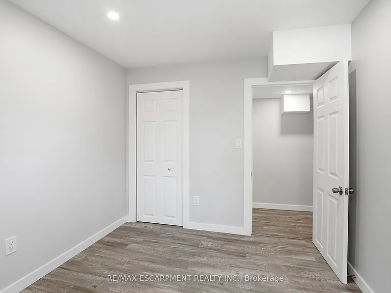 43 Fleming Cres #LOWER LEVEL — Photo 9