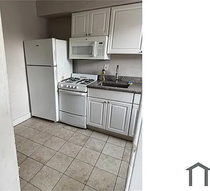 30 Greenwich Ave #3