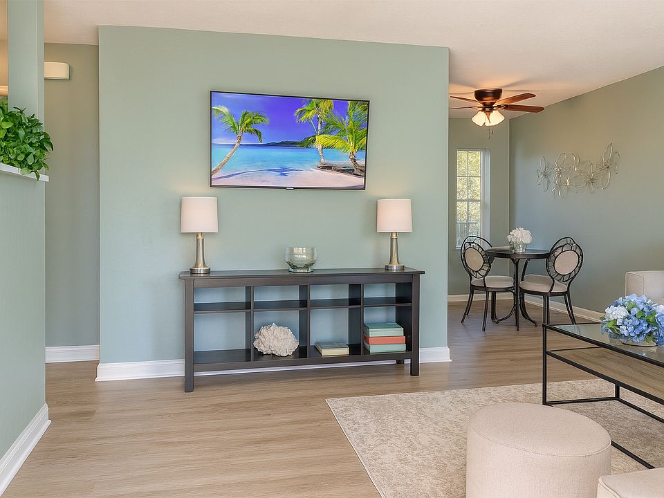 1st image of 5025 28th Ave S #2