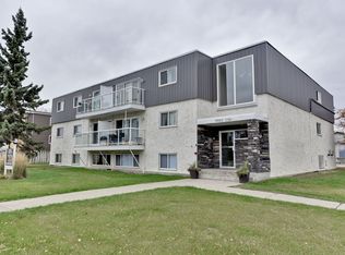 9903 156th St NW, Edmonton, AB T5P 2P4