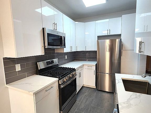 4th image of 35-50 78th St #5J
