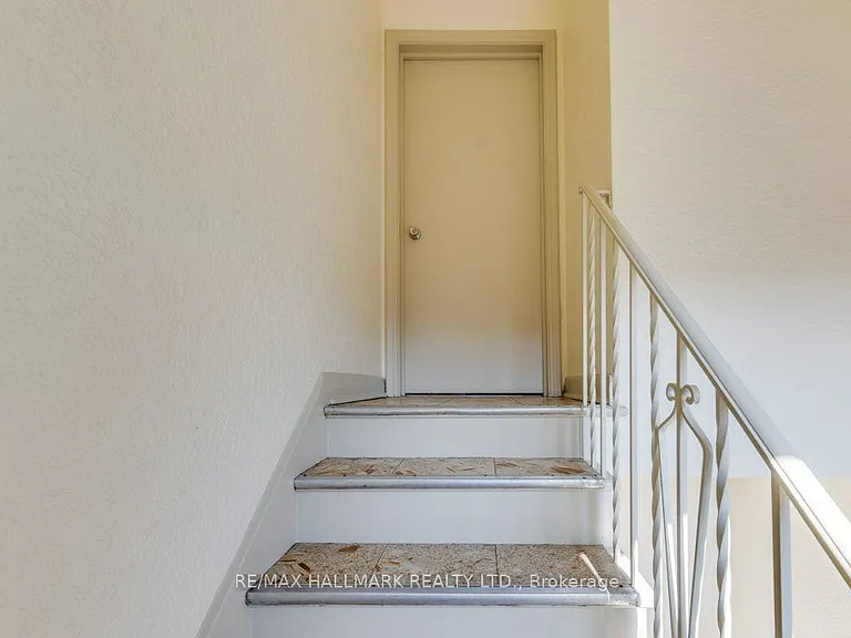 225 Woodville Ave #UPPER — Photo 35
