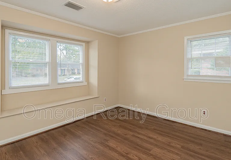 2061 Green Acres Dr — Photo 38