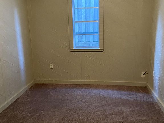 3rd image of 1324 Hillcrest Ave APT 5