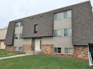 318-320 Riley Dr, Bloomington, IL 61701