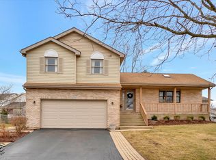 16733 W Doe Trl, Lockport, IL 60441