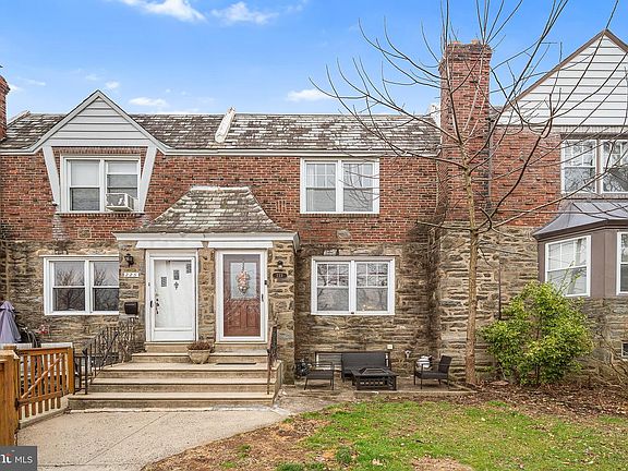 3rd image of 223 Saint Laurence Rd