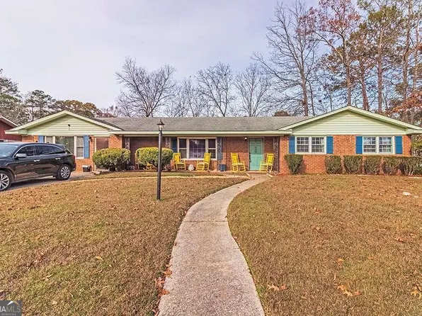 409 Forest Lake Dr, Warner Robins, GA 31093