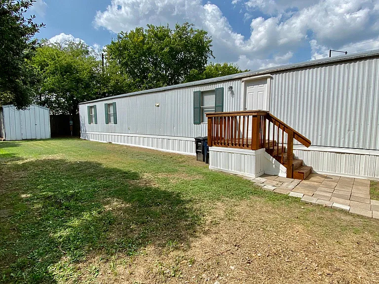Oversized yard